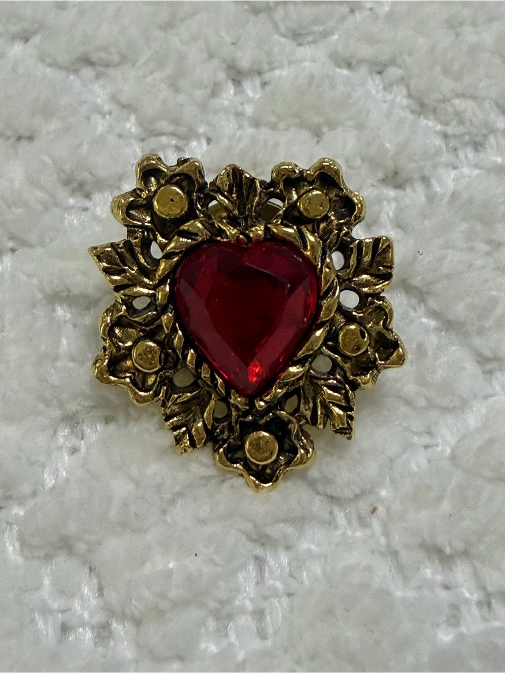 Camco Signed Red Heart Gold Toned Pin Brooch